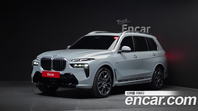 BMW X7 2025 — photo 1
