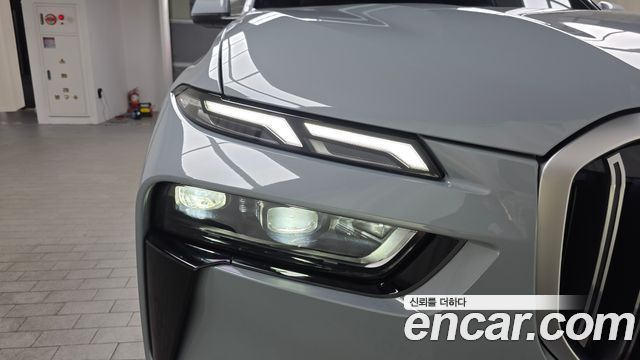 BMW X7 2025 — photo 8