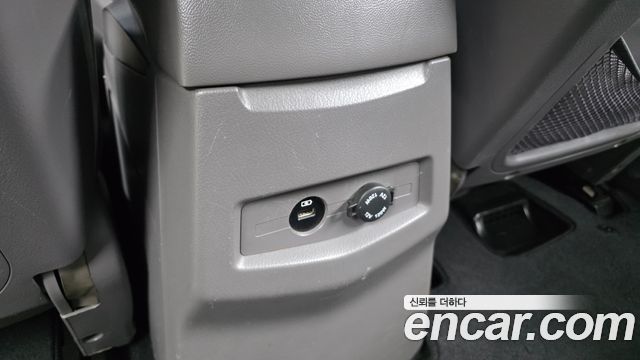 KG Mobility KORANDO 2016 — photo 32
