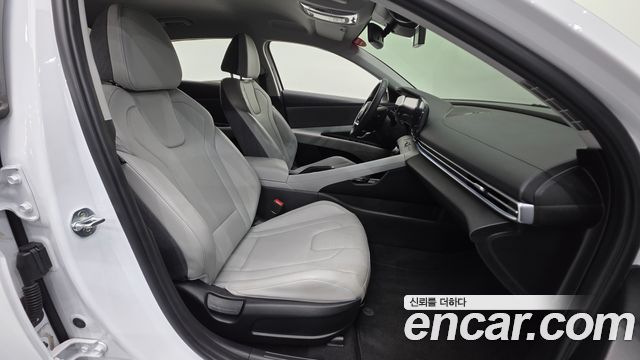 Hyundai AVANTE 2021 — photo 13