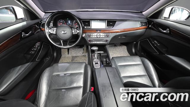 Kia K7 2016 — photo 10