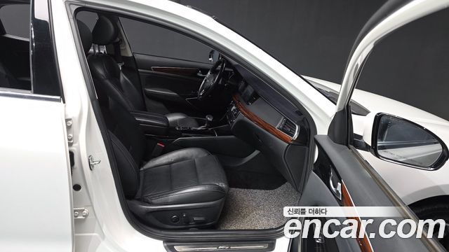 Kia K7 2016 — photo 17