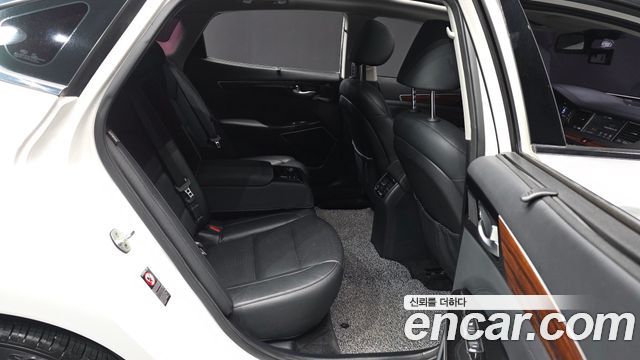Kia K7 2016 — photo 18