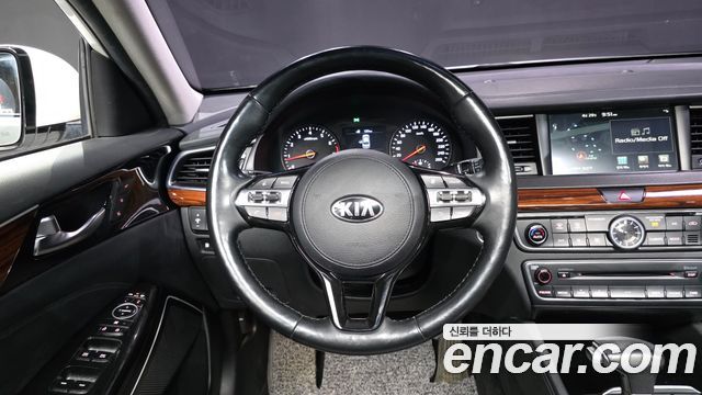 Kia K7 2016 — photo 19