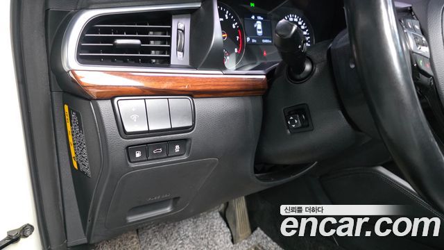 Kia K7 2016 — photo 20