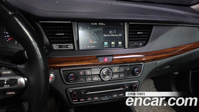 Kia K7 2016 — photo 21
