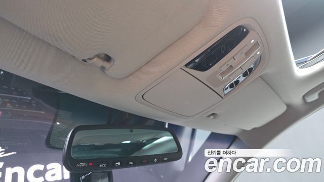 Kia K7 2016 — photo 23
