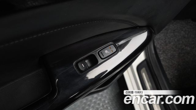Kia K7 2016 — photo 24