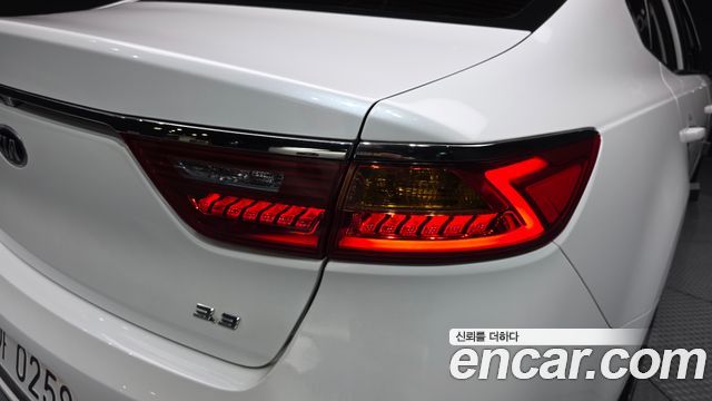Kia K7 2016 — photo 9