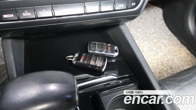 Kia K7 2016 — photo 27