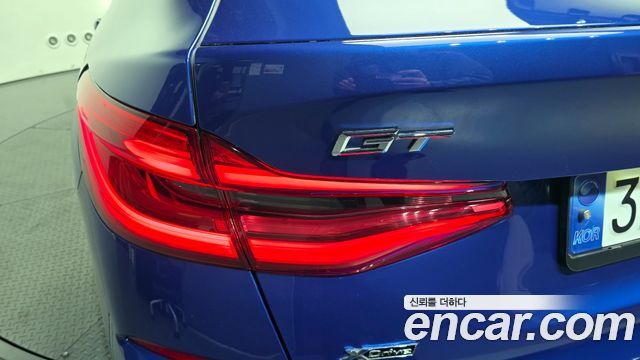 BMW Gran Turismo 2021 — photo 9