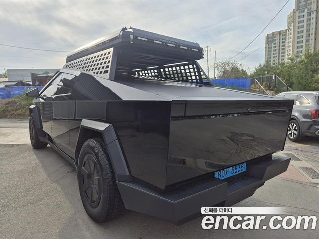 Tesla Cybertruck 2024 — photo 4