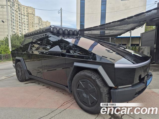 Tesla Cybertruck 2024 — photo 5