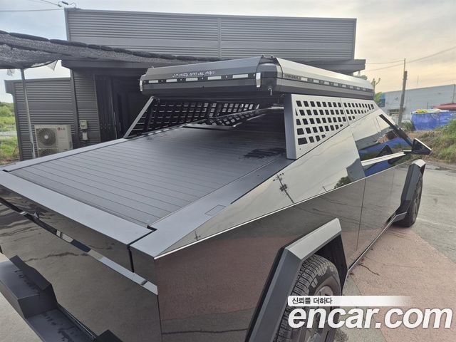 Tesla Cybertruck 2024 — photo 6