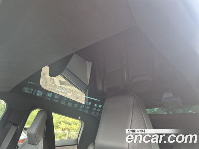Tesla Cybertruck 2024 — photo 11