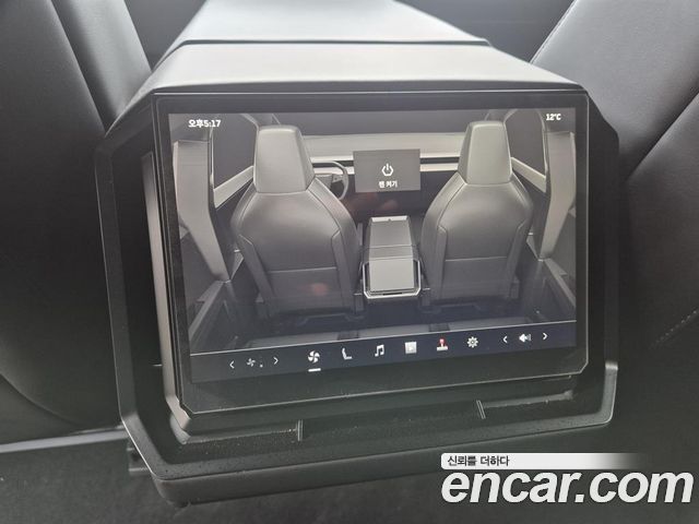 Tesla Cybertruck 2024 — photo 12
