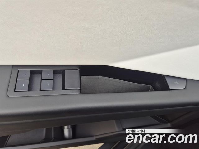 Tesla Cybertruck 2024 — photo 17