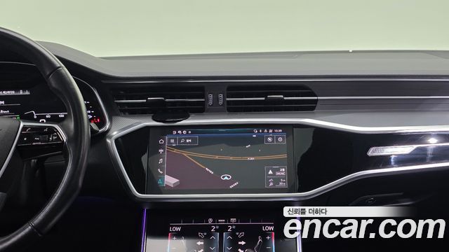 Audi A6 2021 — photo 15