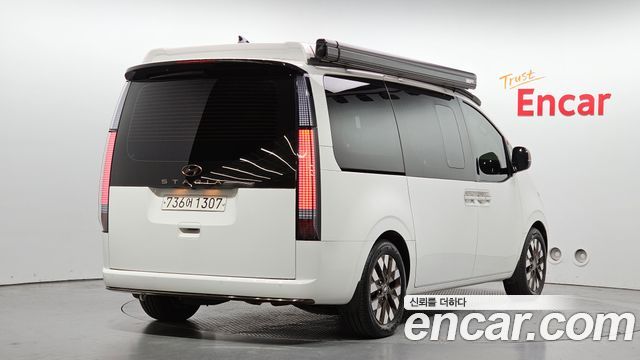 Hyundai Staria 2024 — photo 2