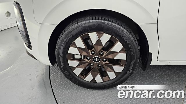 Hyundai Staria 2024 — photo 5
