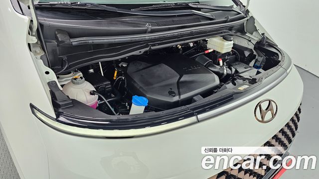 Hyundai Staria 2024 — photo 6