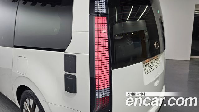 Hyundai Staria 2024 — photo 9