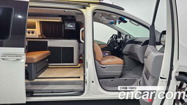 Hyundai Staria 2024 — photo 16
