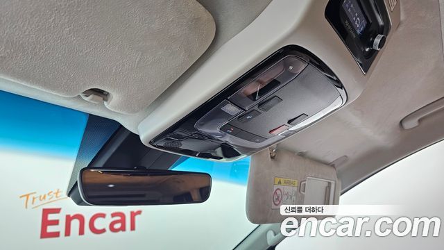 Hyundai Staria 2024 — photo 35
