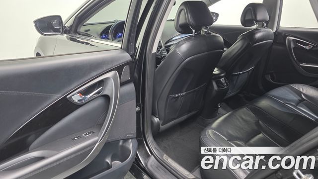 Hyundai Grandeur 2015 — photo 18