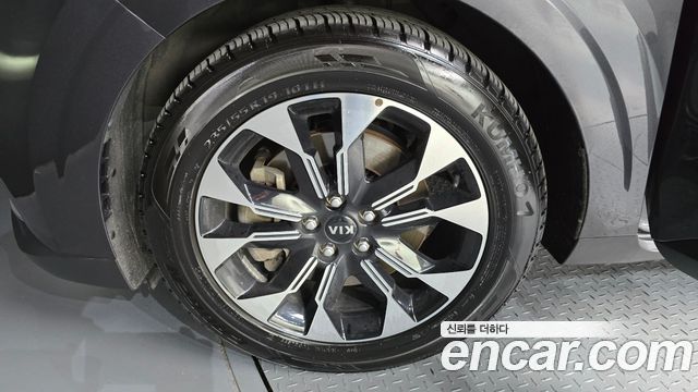 Kia Canival 2021 — photo 5
