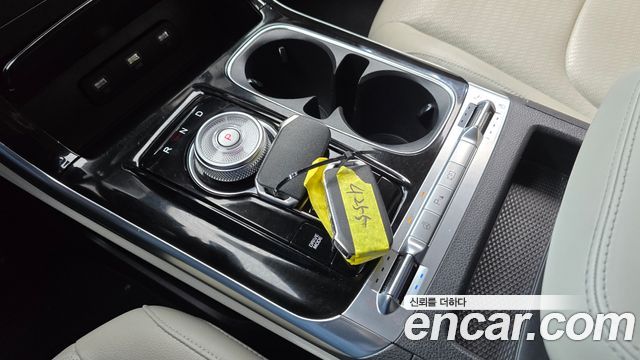Kia Canival 2021 — photo 9