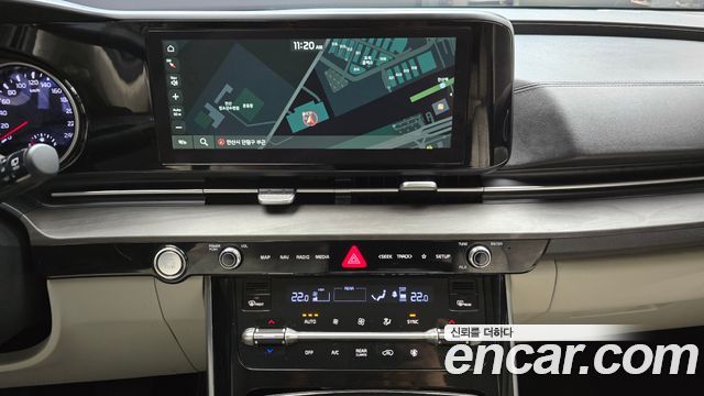 Kia Canival 2021 — photo 16