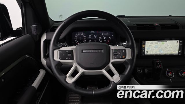 Land Rover Defender 2020 — photo 18