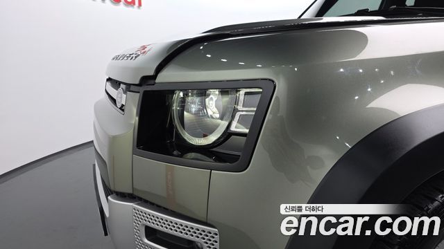 Land Rover Defender 2020 — photo 8
