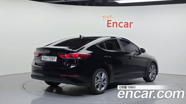 Hyundai AVANTE 2018 — photo 2