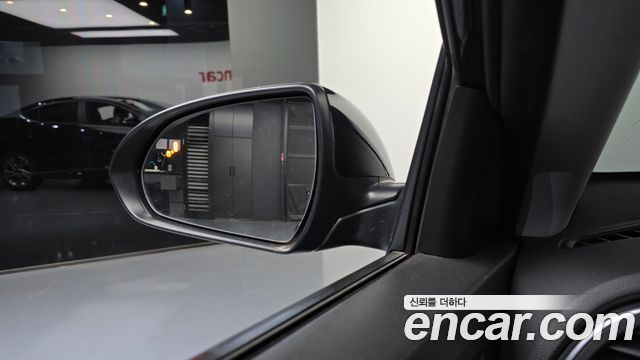 Hyundai AVANTE 2018 — photo 17