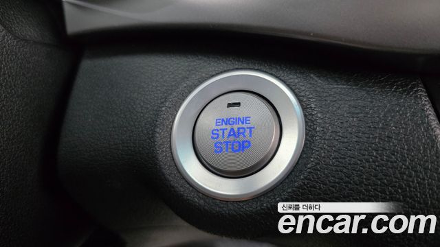 Hyundai AVANTE 2018 — photo 24