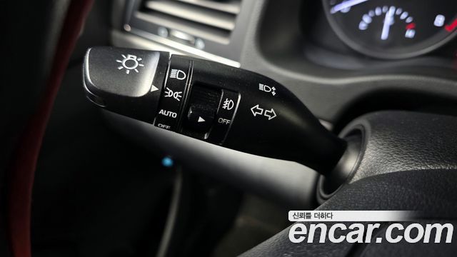Hyundai AVANTE 2018 — photo 25