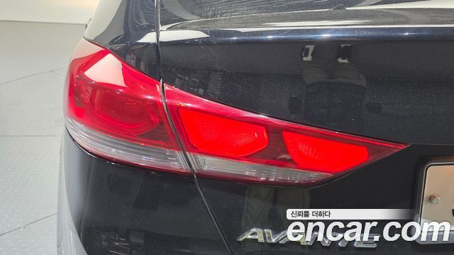 Hyundai AVANTE 2018 — photo 9