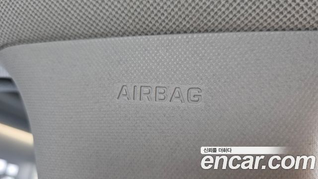 Hyundai AVANTE 2018 — photo 27