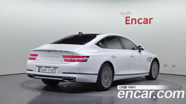 Genesis G80 2023 — photo 2