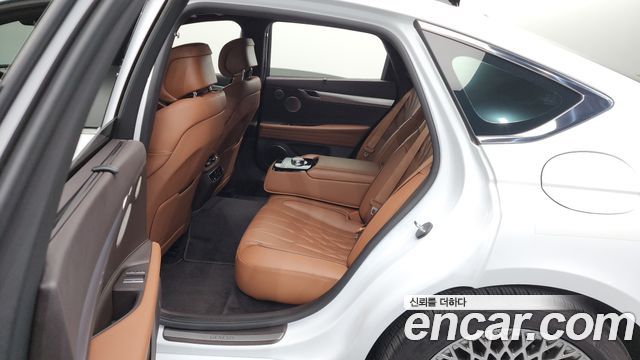 Genesis G80 2023 — photo 18