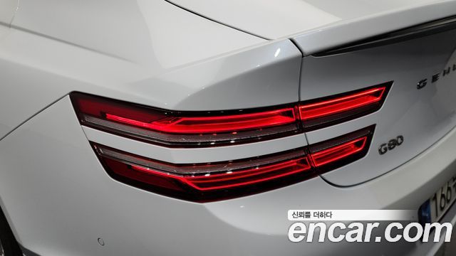 Genesis G80 2023 — photo 9