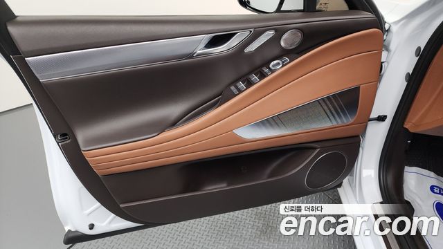 Genesis G80 2023 — photo 14
