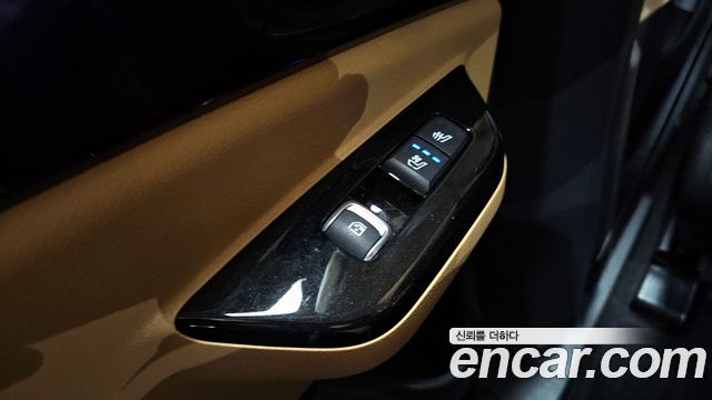 Kia Canival 2021 — photo 23
