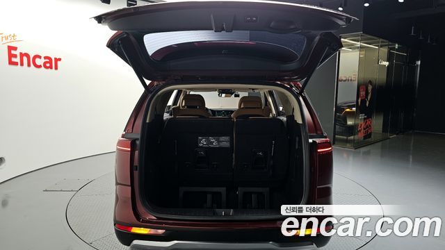 Kia Canival 2021 — photo 26