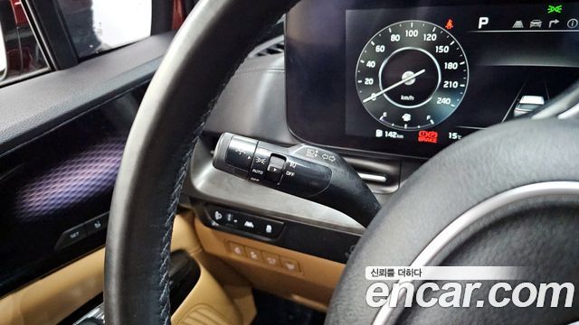 Kia Canival 2021 — photo 28