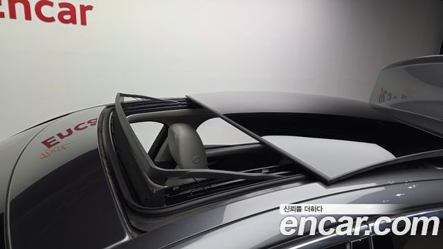 Jaguar XE 2016 — photo 19