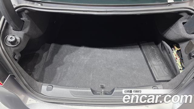 Jaguar XE 2016 — photo 20