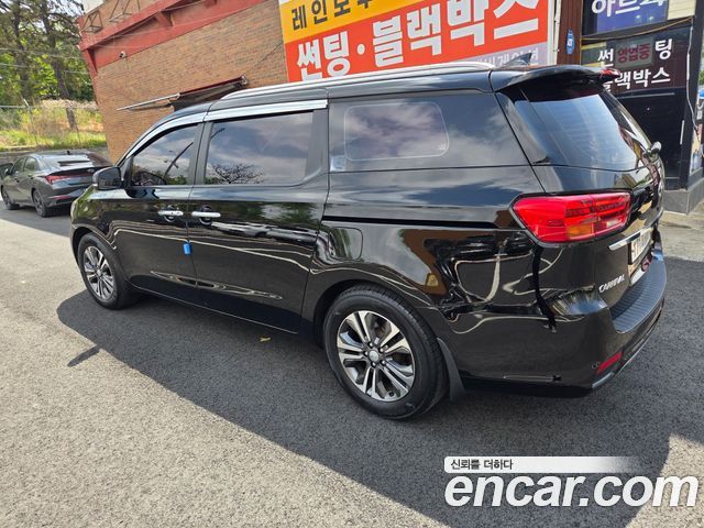 Kia Canival 2019 — photo 6
